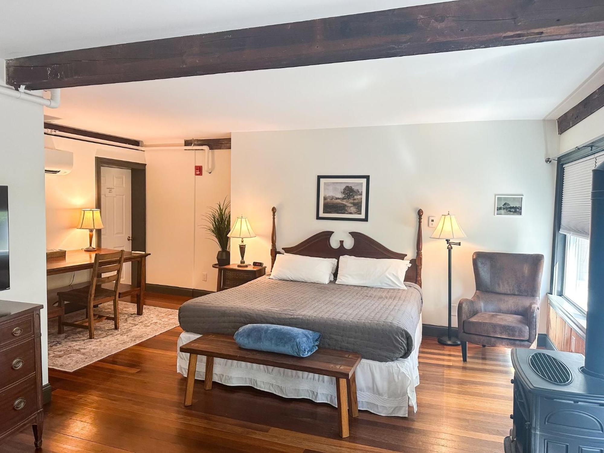 The Black Walnut Inn Amherst Zewnętrze zdjęcie